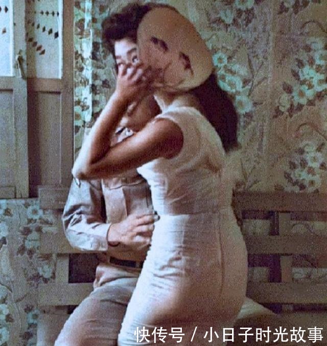 美国|历史镜像1960年代的韩国坡州，美军驻地外的妇女矮小而又臃肿