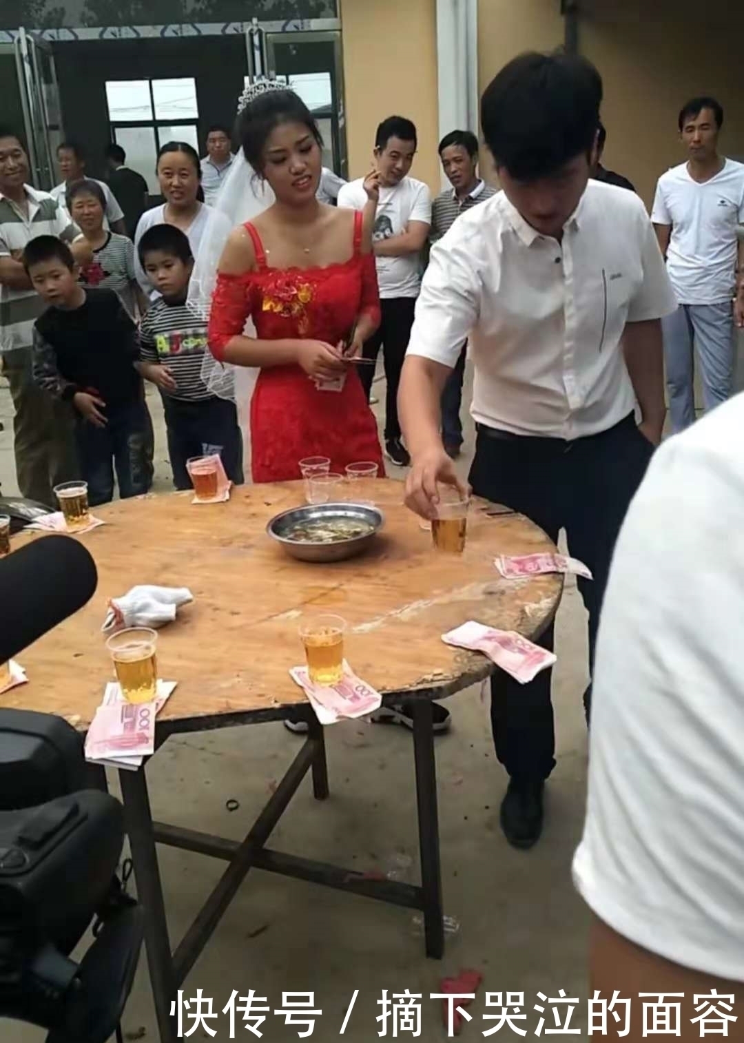 小丽|明星都没见过婚礼,你见过吗,新娘的鞋子成为了婚礼亮点!