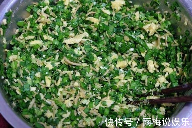 起阳草|韭菜鸡蛋馅饺子，关键在馅，有了这两样法宝，饺子不出水味更鲜