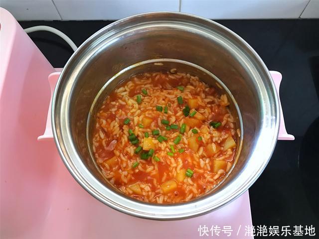 美味可口|剩米饭别再蛋炒饭了,教你新吃法,美味可口又营养,好吃到舔盘