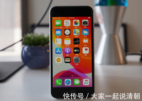 iphone se|苹果手机虽好但不要乱买，这3款买完就后悔，一定要慎重！