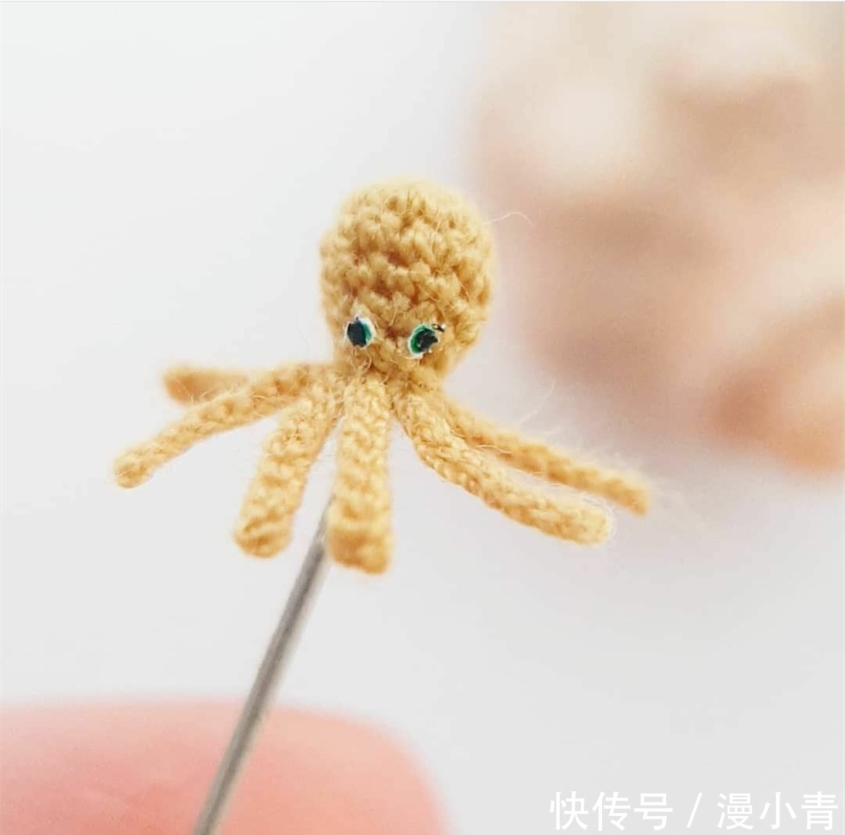 二次元&毛线也能织出袖珍艺术品,看到这些二次元造型,这毛衣针有多细呢