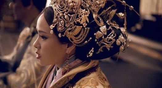 凄惨|三国时期甄姬被丈夫赐毒酒,死相凄惨,但这一位却死的比她还惨