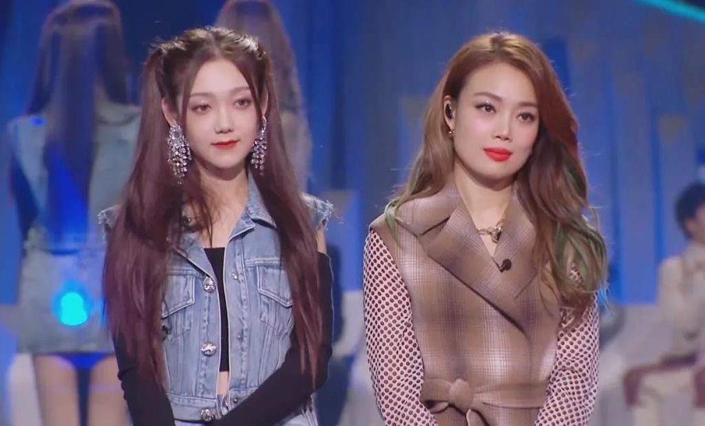 g看《我们的歌》李克勤周深返场,发现他们不只唱歌好听这么简单!