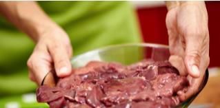 高嘌呤食物|为何“高尿酸”越来越多?专家坦言:2种食物吃下去,早晚痛风!