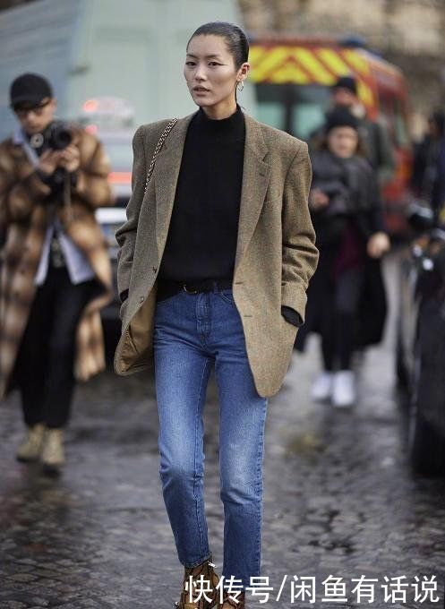 穿搭|刘雯的时尚看不懂,弄个大油头就算了还紧贴头皮,气质都改变不少