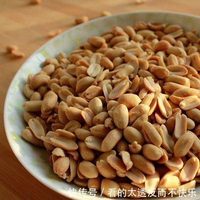老醋花生米|生花生跟熟花生,哪个营养价值更高吃了这么多年,别再吃错了
