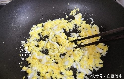 蒸包子的详细做法,发面有技巧,调馅有窍门,照着做准成功