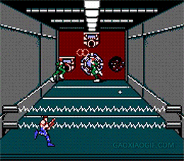 |搞笑GIF:霸气了我的姐 这辈子见过最拉风的走路姿势