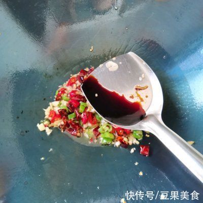 蒜蓉花甲粉丝煲