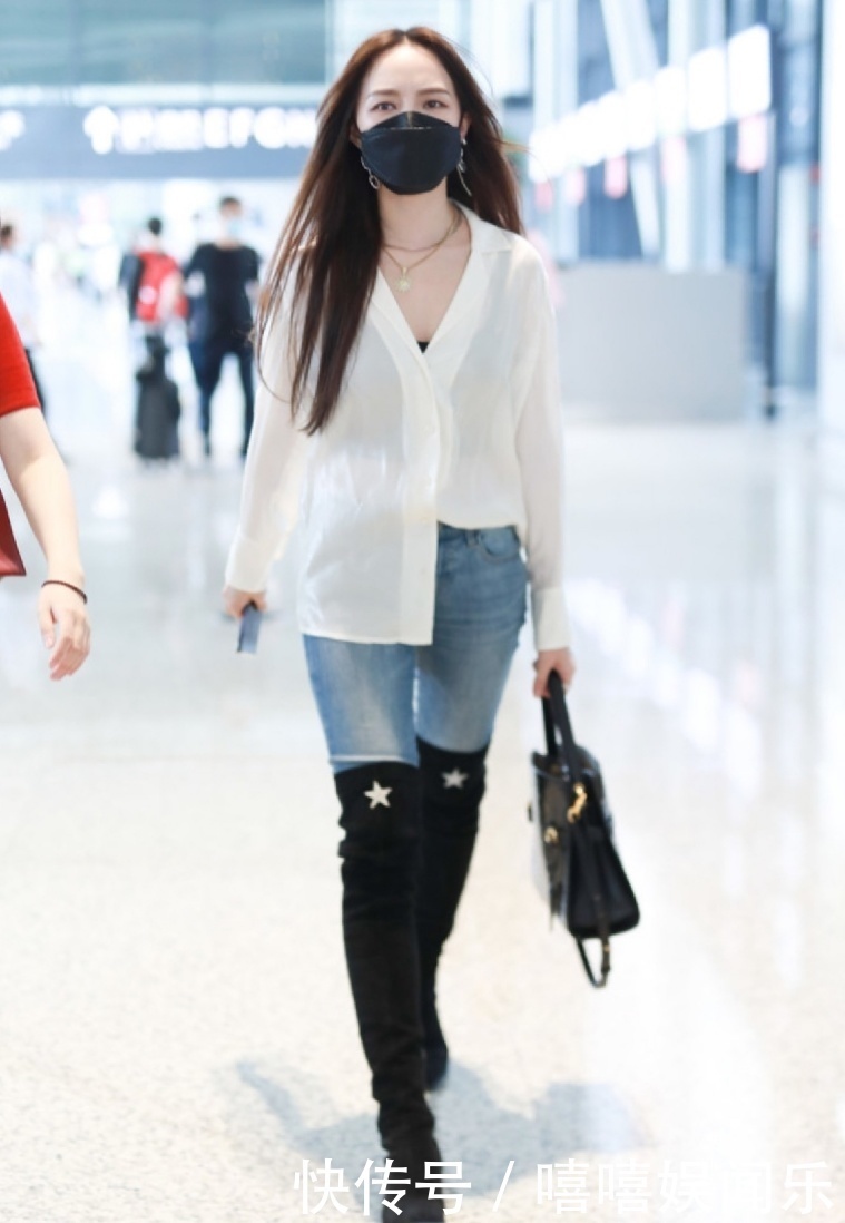 帅气|冬天想要露腿又怕冷一双过膝长靴帮到你,造型更显帅气