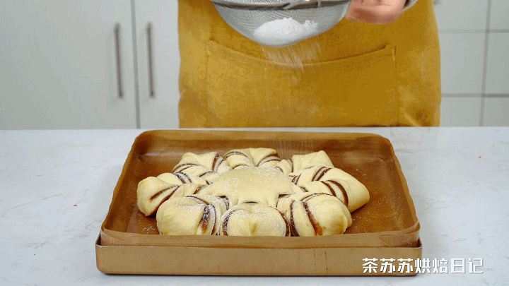 圣诞节快到了，教你做一款适合过节的甜点！简单快手，好吃过瘾！