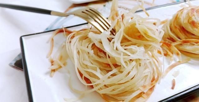 外酥|早餐就馋它,不发面不烫面,外酥里软层次多,凉了也不硬,超好吃