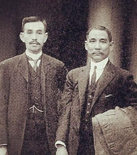 孙中山|他炮轰总统府，在日军给的8万支票上画叉，55岁用母亲的棺木下葬