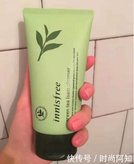 油皮|洗面奶“黑名单”盘点,很火但不好用,洗完干燥还紧绷,别用错了
