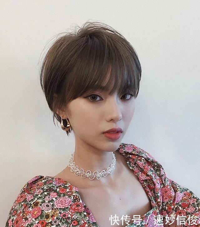 小卷|春节发型别乱剪,14款新时尚发型送给你,剪完让你颜值翻倍