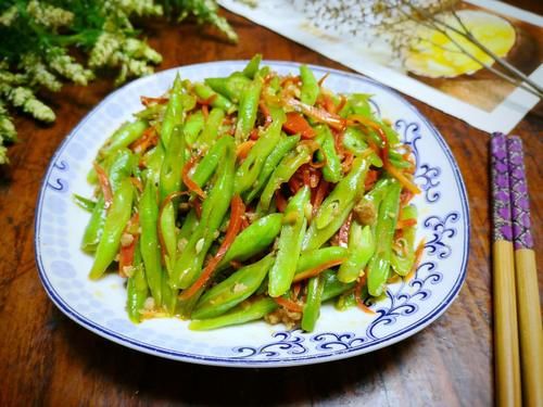 开胃|这菜一上桌，用它下饭吃最美味，还可以搭配很多食材炒着吃，特开胃