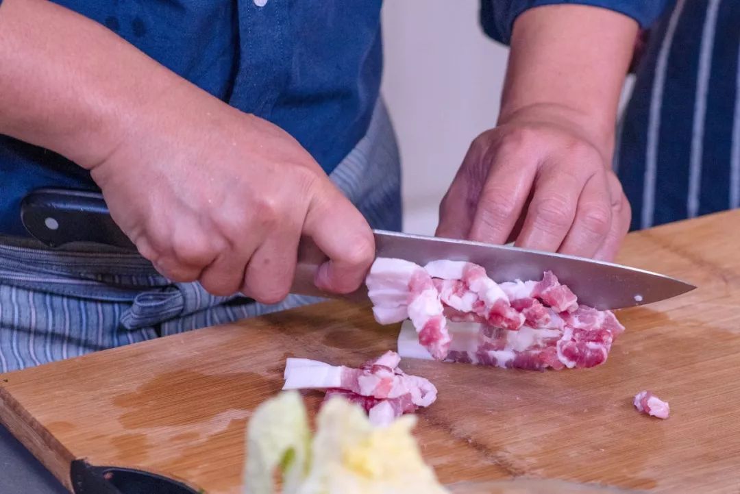 鲜香|白菜吃出海鲜味!鲜香过瘾,汤底都被抢来拌饭!