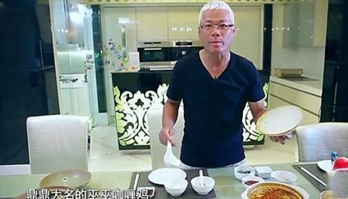 巫啟賢|走進(jìn)巫啟賢現(xiàn)實(shí)的家，住著獨(dú)棟的豪宅，平時(shí)在家還親自做飯吃