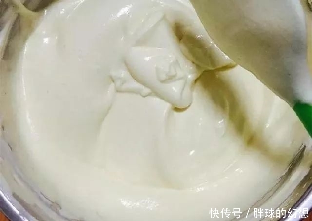 酸奶蛋糕|这样做蛋糕零失败，不用烤箱，简单蒸一蒸，比芝士蛋糕松软绵