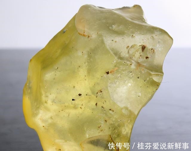 地球无法自产的最珍贵宝石，仅有一块，拥有者是埃及法老图坦卡蒙