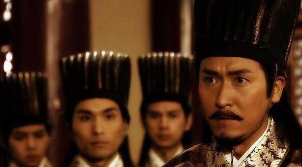 皇帝出一个上联,没人能对出下联,一才子对出后,却被皇帝处死