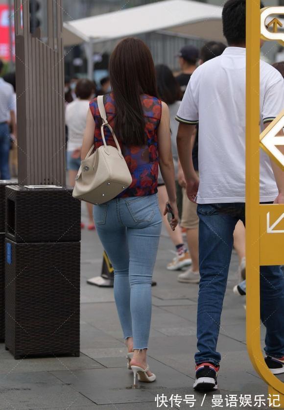 穿搭 紧身牛仔裤,美的修身又耐看,不愧为休闲搭配的时尚宠儿
