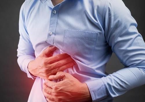 睡眠时间|128岁老人抽烟又喝酒,长寿只因从不碰一物,早了解早受益