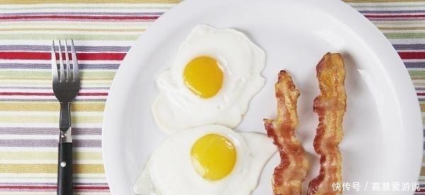 食物|米饭二次加热后会致癌?医生再次提醒4种食物不要加热再吃