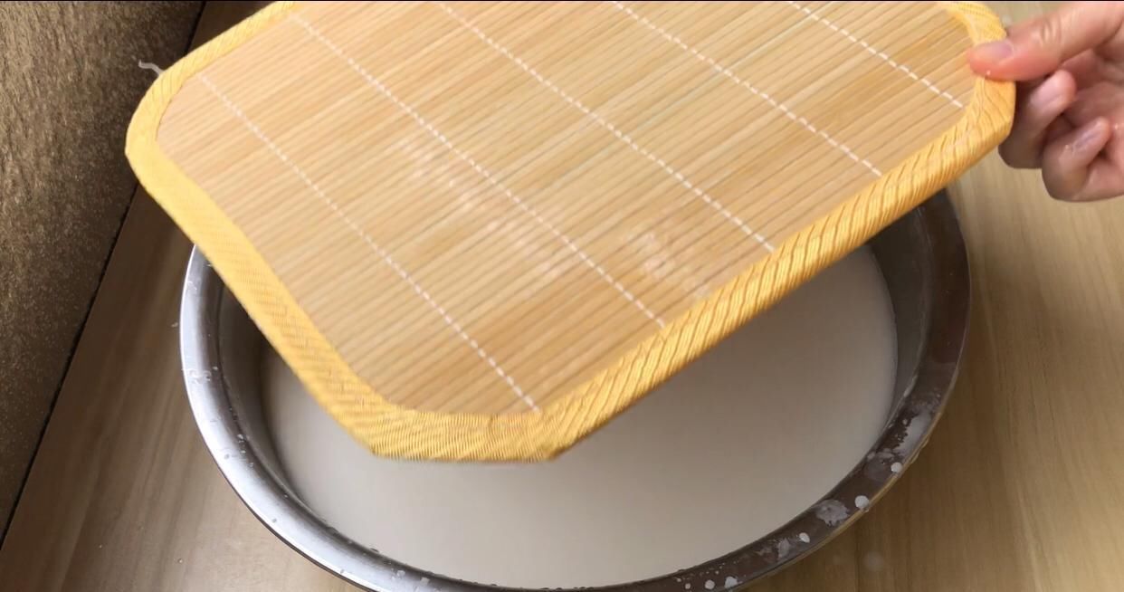 自制凉皮的简单做法, 2个秘诀告诉你, 想不会都难, 筋道有嚼劲