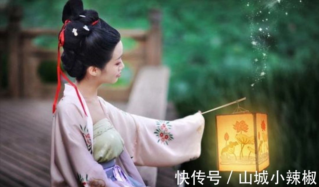 陌上花开$李清照少不知愁,酒后寻欢写下第一首词,如今已成少女学坏的借口