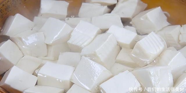 麻婆豆腐的做法原来这么简单,学会这3招,豆腐嫩而不散,超好吃