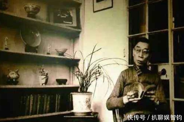 傅雷教子严苛，儿子傅聪练琴偷懒，被他打个半死，还要绑在门口