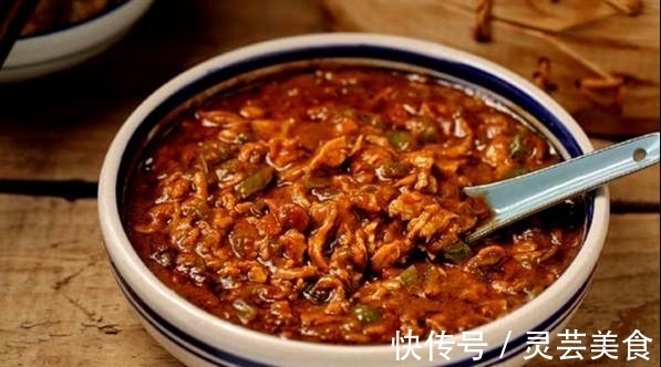 土豆茄子|纯正东北农家菜，土豆茄子蒸一蒸，酱料调制有套路