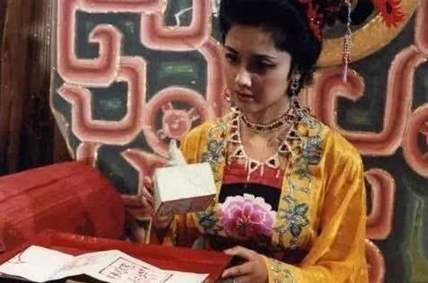 拿出|为何唐僧拿出通关文牒后,没人敢怠慢你看李世民在上面写了啥