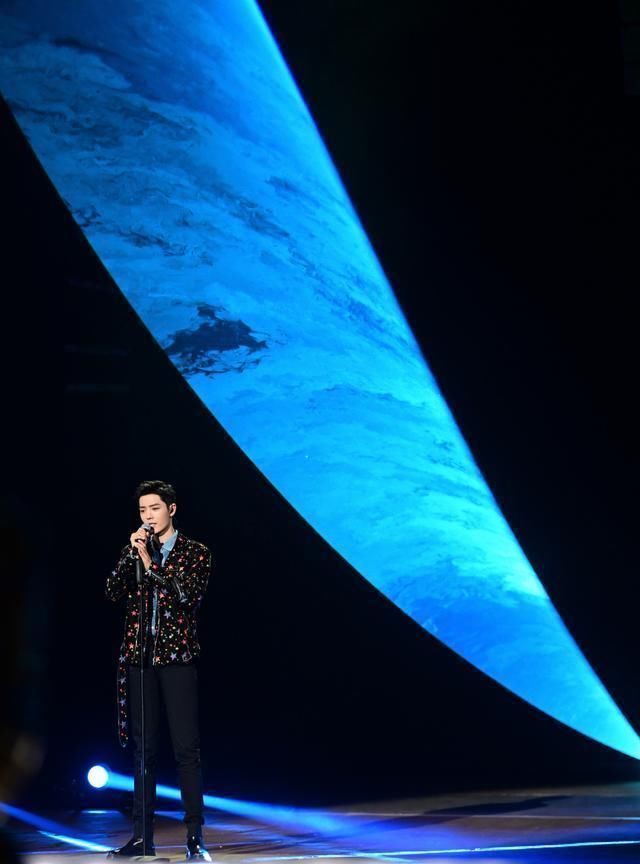 肖战空降《演员》决赛,观看人数飙升千万,国内外粉丝热泪盈眶