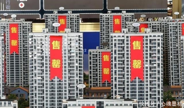 户型|同一楼盘，为何“两梯四户”的先卖光，“一梯两户”却鲜有人买！
