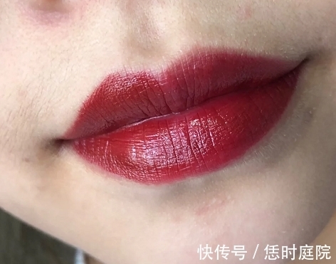 鸡肋 黄黑皮涂上“鸡肋”的大牌口红色号,涂上不好看,搁置又很心疼