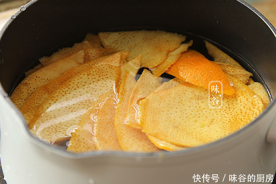 做成|冬天,这果皮是个宝,做成小零食,润喉止咳又美味,孩子超爱吃