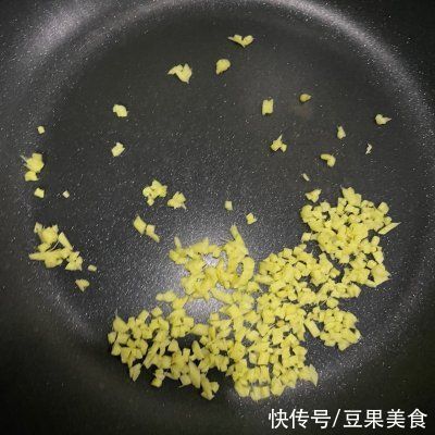 蛋饼|据说这个时候吃鱼饼虾面，是最好的