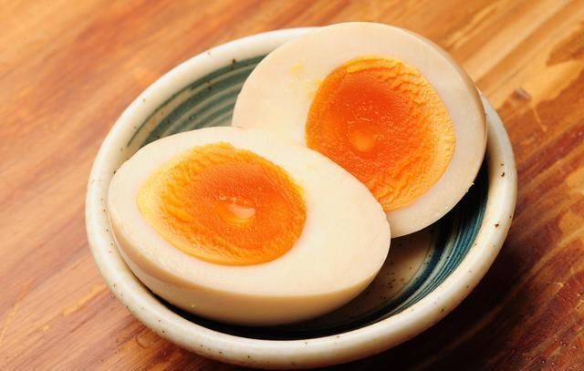 含有|血脂偏高的人，可以每天都吃鸡蛋吗？医生说出答案，早看早知道