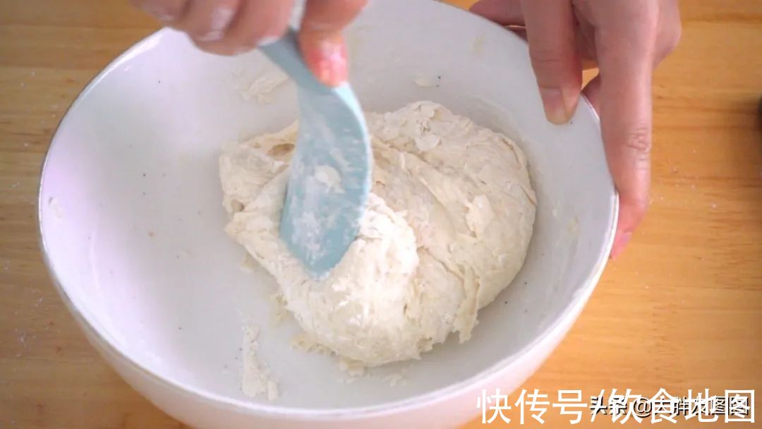 葱油饼这样做才香!这个方子值得收藏,厨艺不好也能成功