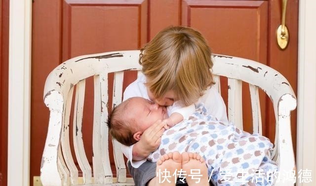 产后抑郁|“租房住,还生二胎,疯了吧!”被嘲宝妈回应:吃你家米了?