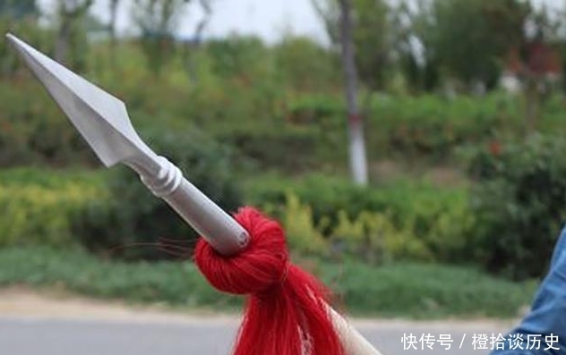 长枪|长枪上为什么挂红缨？不仅是为了好看，还有古人的“狡诈”