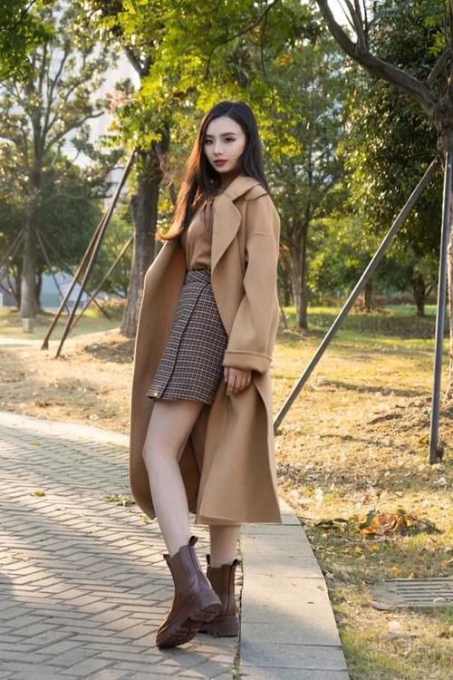  气质|“奶茶色”今年开挂了，一穿就很有气质