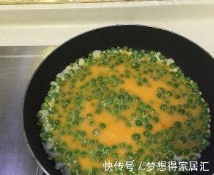 家常鸡蛋菜谱，豌豆炒鸡蛋，简单营养美味，特下饭，吃不够