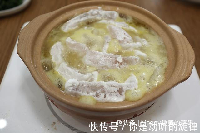 立秋贴秋膘，给家人吃砂锅菜，营养美味，少油盐入口即化没吃够