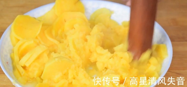 红薯|红薯别煮了,教你新做法,筷子一搅,松软香甜又拉丝,比面包还香!