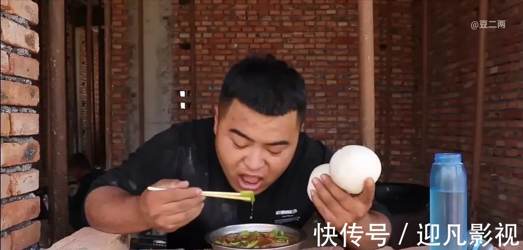 徐大s我們是需要正能量的吃播,還是用鋪張浪費吸引眼球的視頻