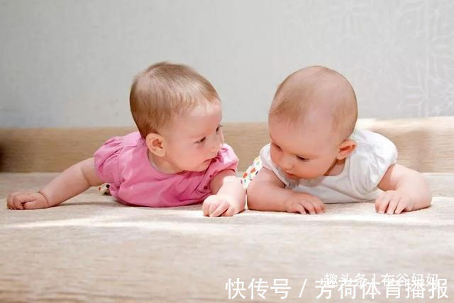 站立|6-12月龄宝宝发育重点,符合说明发育很好,你家娃有如下表现吗?